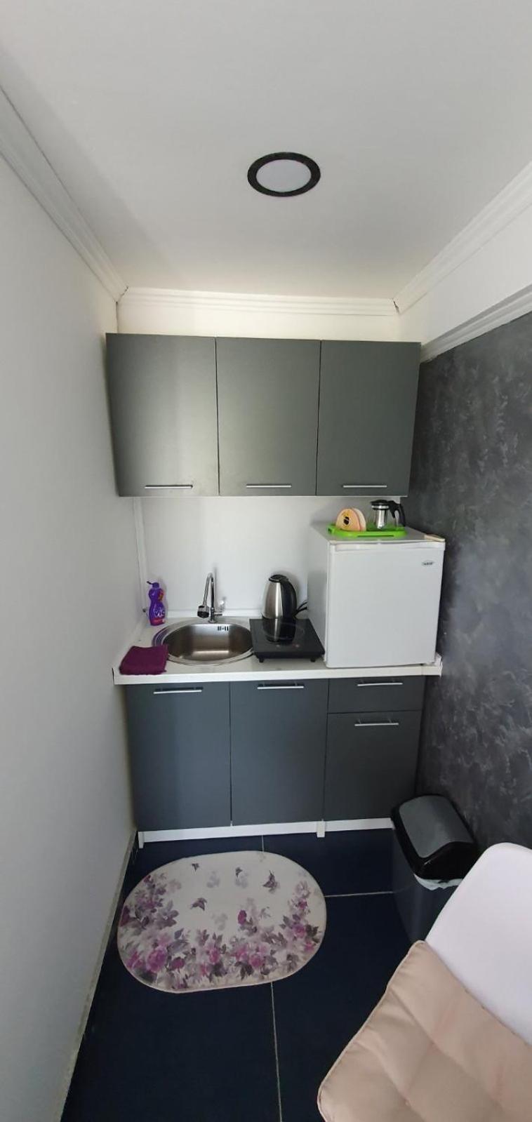 Cozzy Apartment Near The Aiport Podgorica Mitrovici  Экстерьер фото